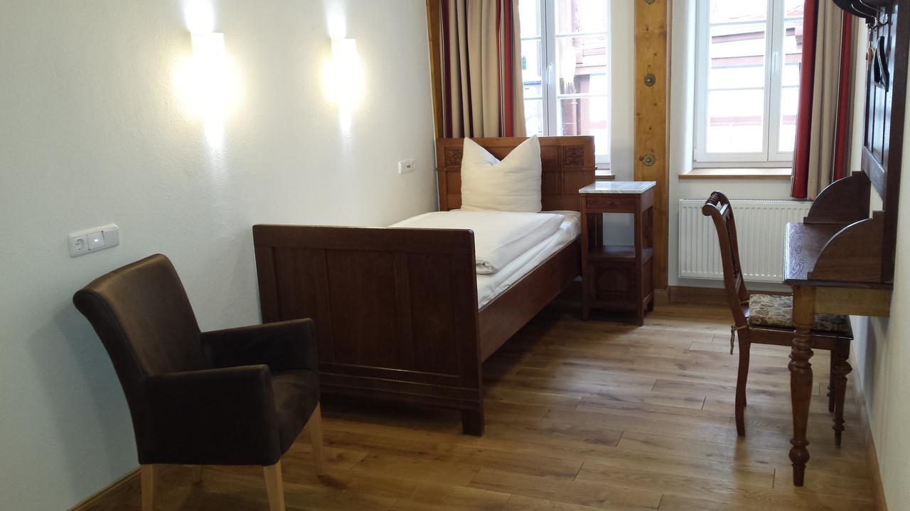 Fachwerk-Hotel Eisenbart Munden  ภายนอก รูปภาพ