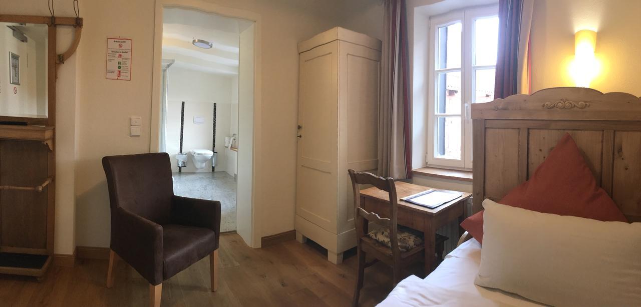 Fachwerk-Hotel Eisenbart Munden  ภายนอก รูปภาพ