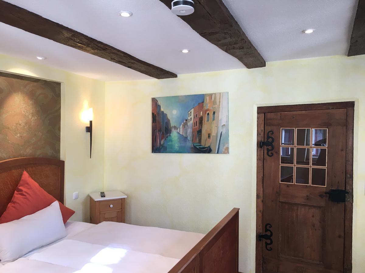 Fachwerk-Hotel Eisenbart Munden  ภายนอก รูปภาพ